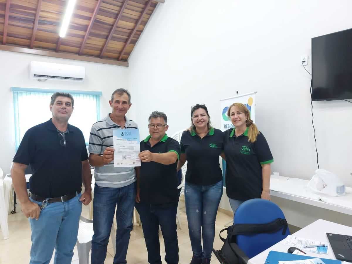 Prefeitura de Jales e CATI reúnem produtores para atualizar Cadastro Ambiental Rural e o Programa Rotas Rurais