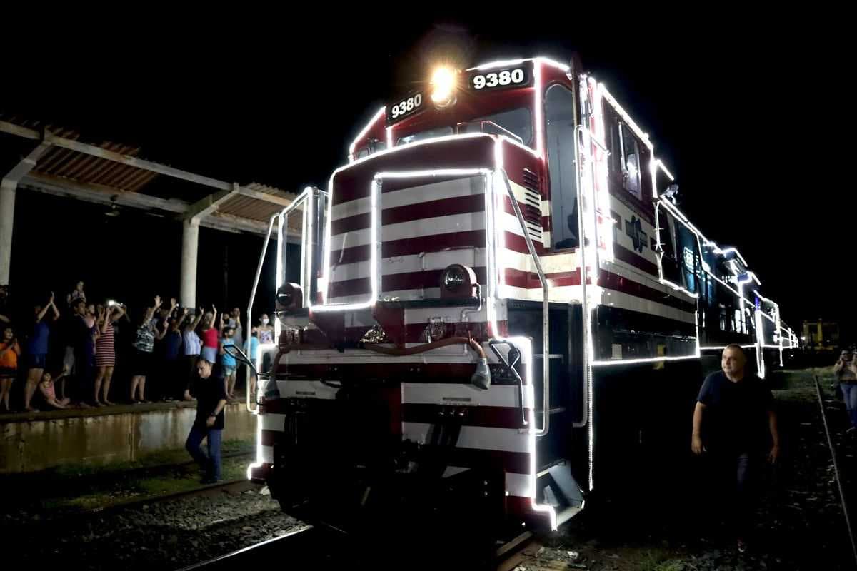 Trem iluminado da Rumo brilhará nos trilhos de Jales nesta segunda e terça-feira