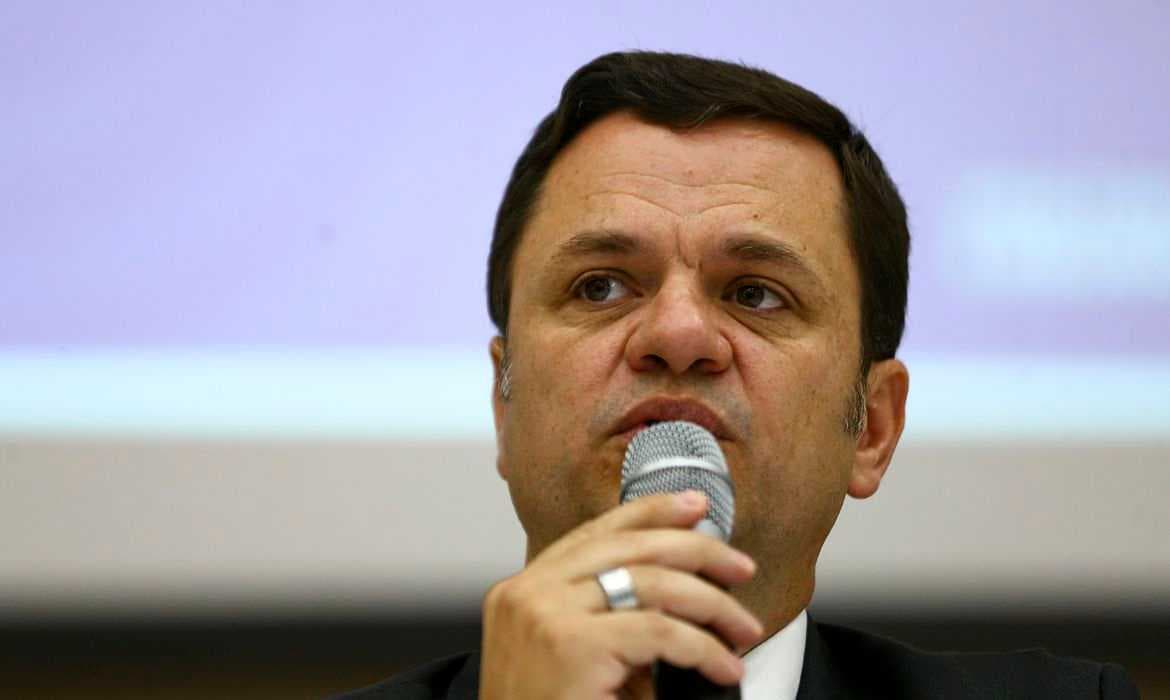 Anderson Torres fica em silêncio em depoimento à Polícia Federal