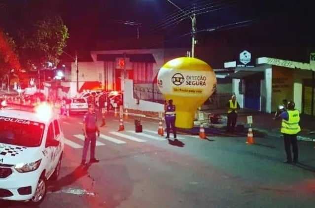 Detran.SP autua 20 durante blitz da Operação Direção Segura Integrada do Carnaval em Jales