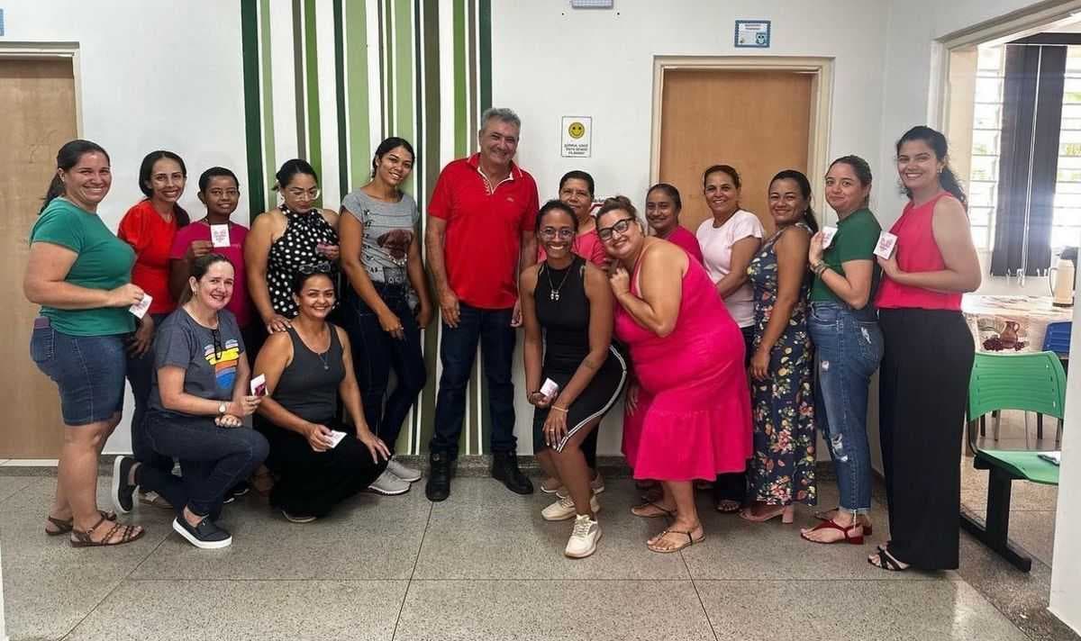 Moradoras de Pontalinda ganham lembranças em comemoração ao Dia Internacional da Mulher