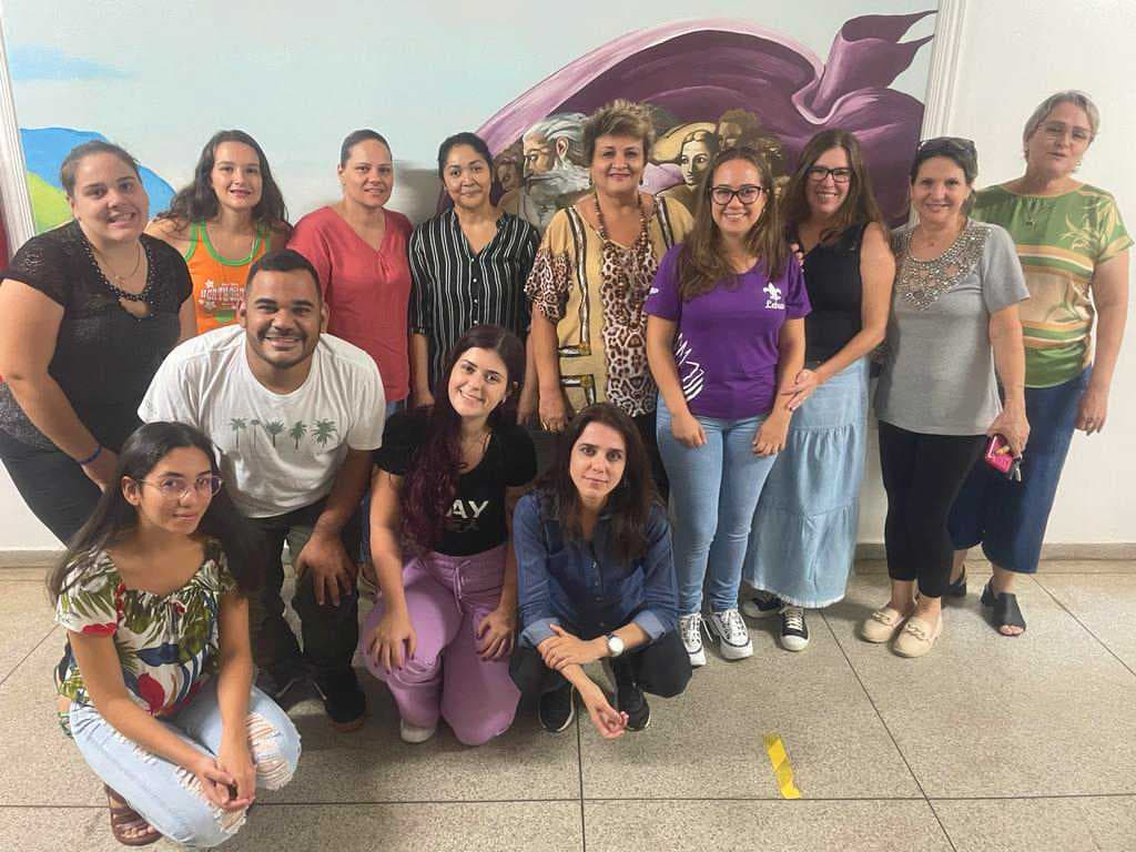 “Literatura Brasileira” é trabalhada por estudantes de Letras do UNIJALES na EE Dr. Euphly Jalles