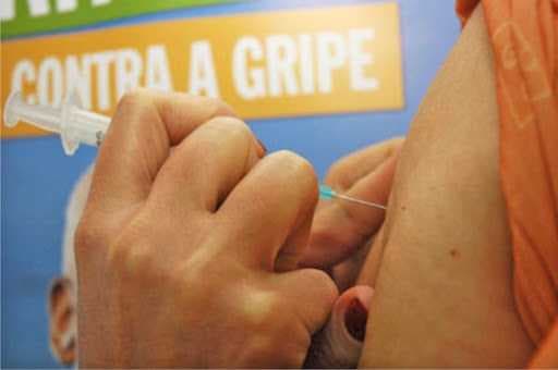 Saúde disponibiliza vacinas contra Gripe e Covid-19 para toda população de Urânia