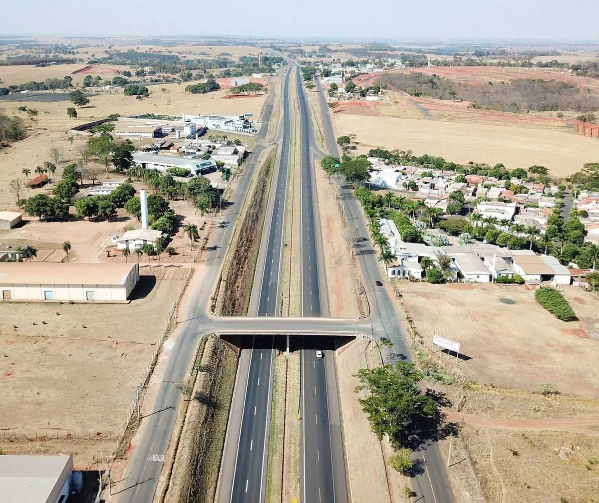 Vereadores questionam se Prefeitura de Jales vai instalar iluminação em viadutos sobre a SP-320