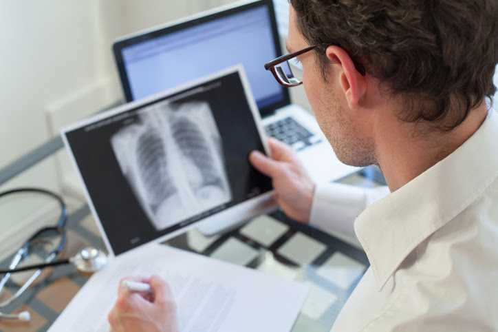 Tuberculose: A doença descoberta no século XIX pode ser prevenida, tem cura, mas ainda afeta 10 milhões de pessoas no mundo