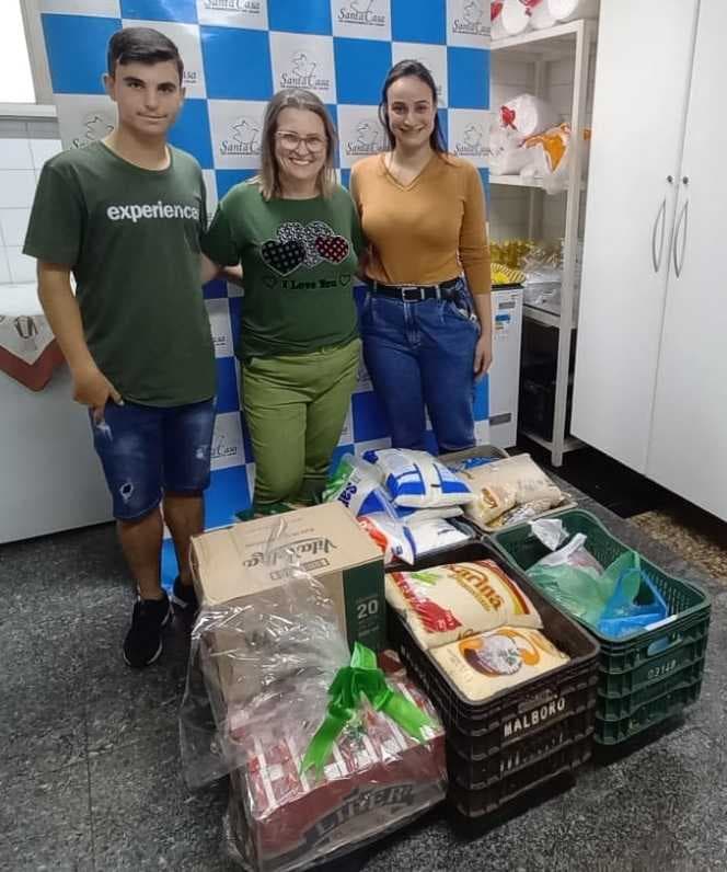Aniversariante de Aparecida D’Oeste doa mais de 200kg de alimentos para Santa Casa de Jales
