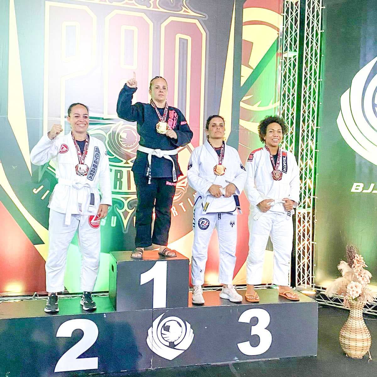 Atleta de Jales, Luana Lourenço dos Santos, conquista prata no Pan Americano de Jiu-jitsu
