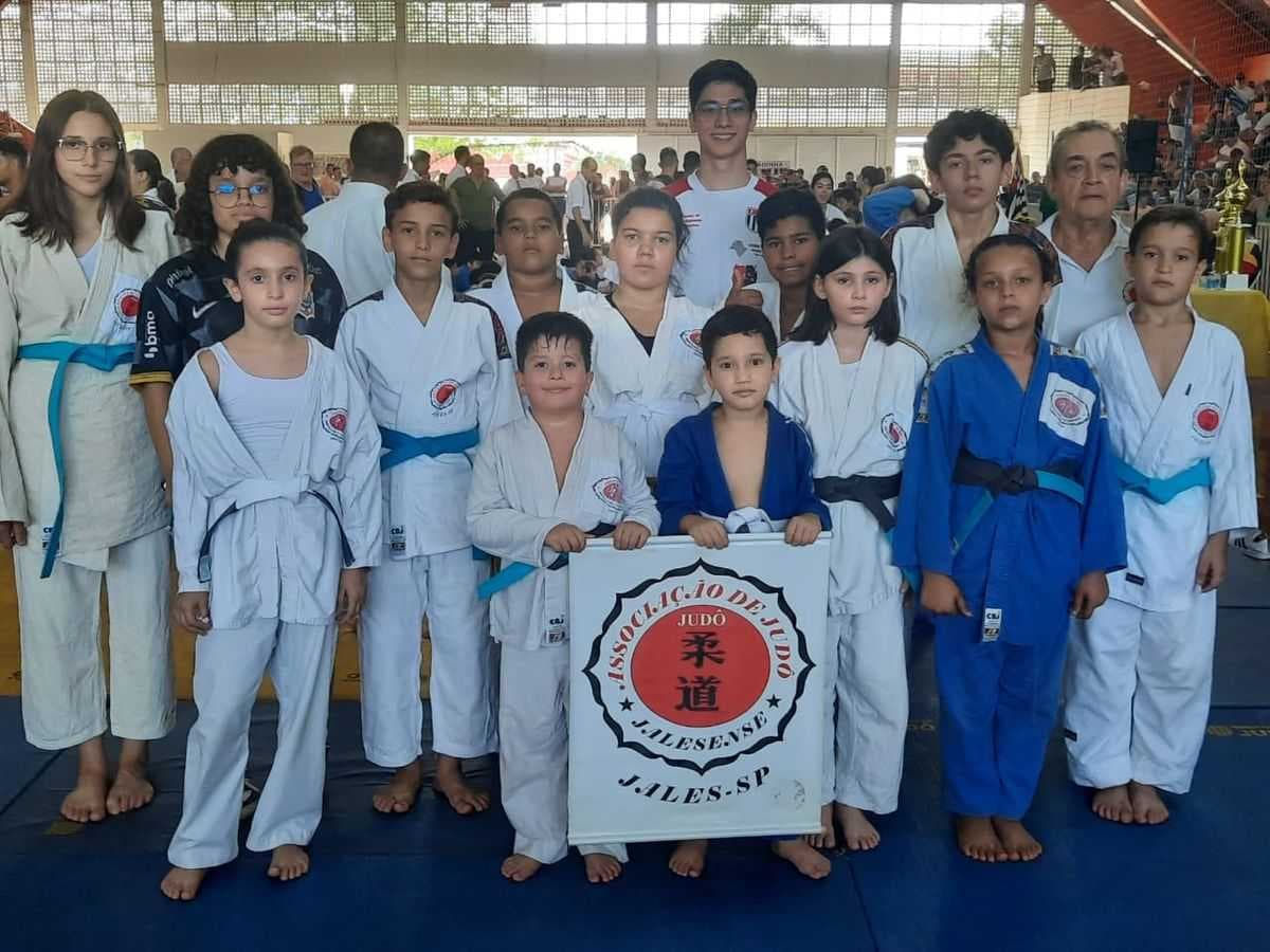 Judocas jalesenses participam da IX Copa de Judô e da 3º edição do Open Divisão Escolar