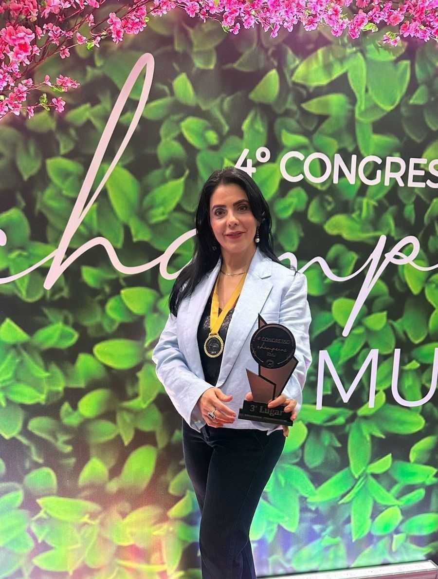 Ariadne Pelinson: jalesense conquistou pódio em Campeonato de Micropigmentação Areolar e Micro Tatuagem