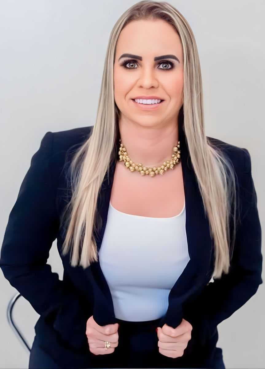 Professora do UNIJALES conquista Doutorado em Ciências da Saúde