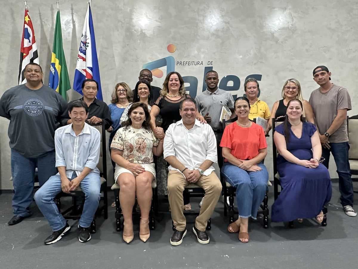 Luis Henrique e autoridades participaram da posse dos conselheiros tutelares de Jales