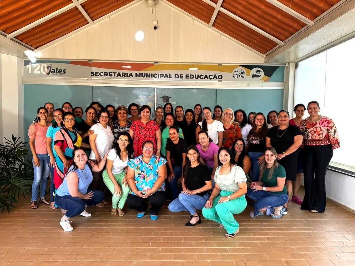 Ano letivo começa com formação continuada aos gestores, professores e servidores das escolas de Jales