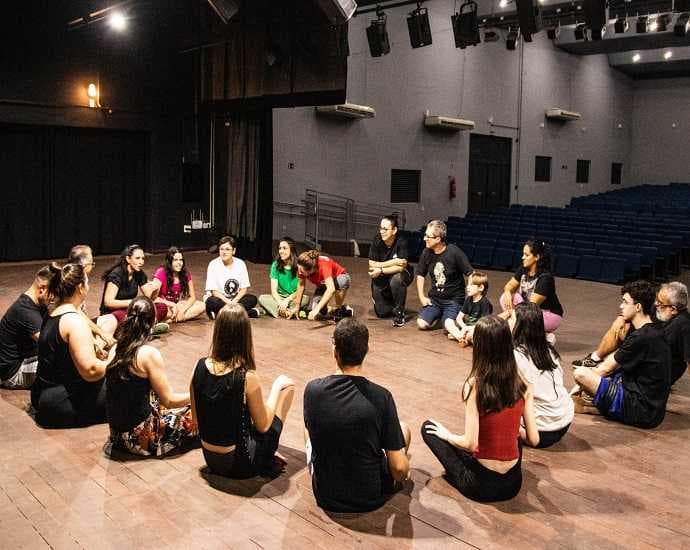 Inscrições para as Oficinas de Teatro do Ponto de Cultura da Escola Livre de Teatro de Jales se esgotam em dois dias para turma adulta