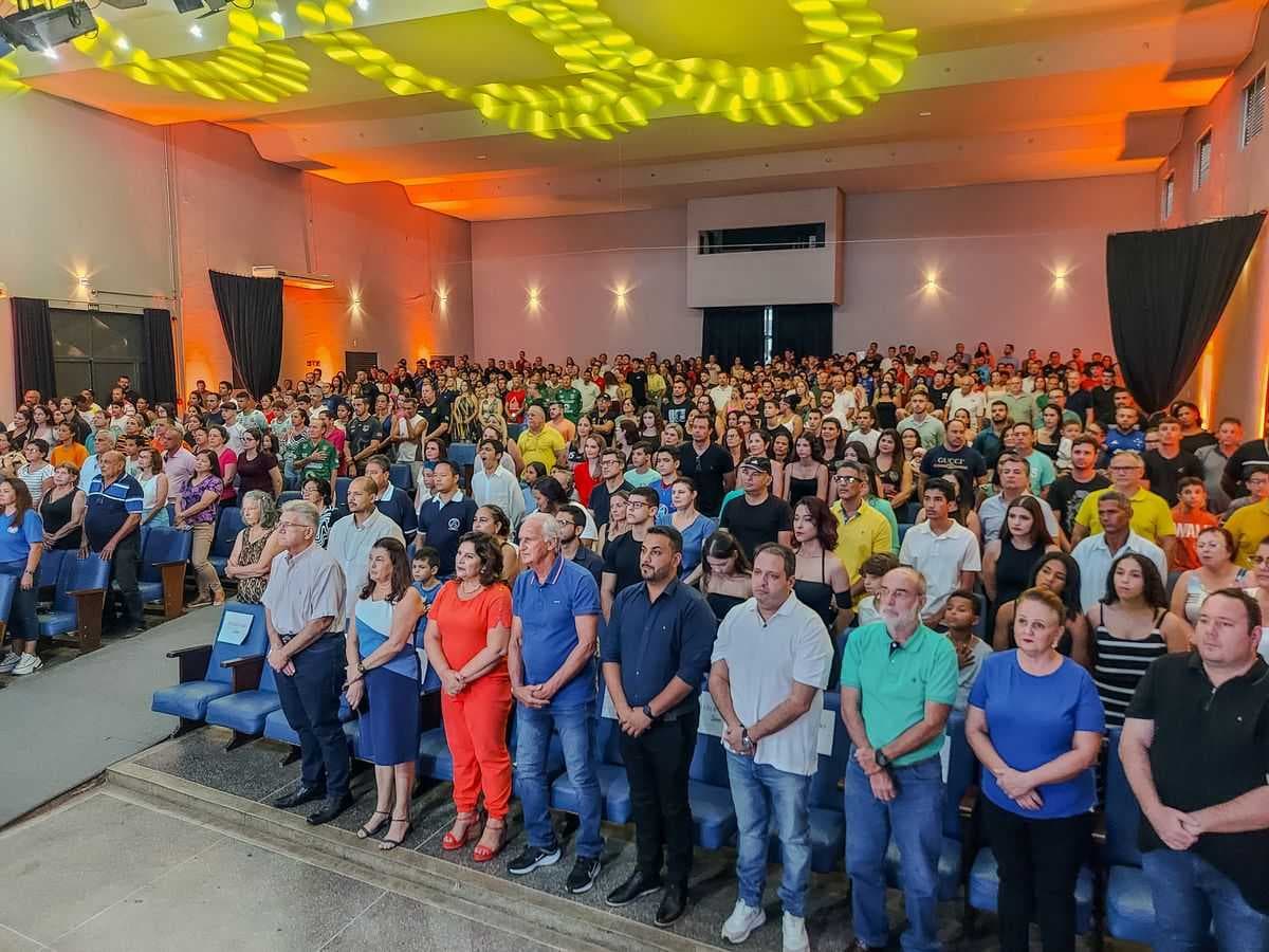 Em noite de homenagens, Secretaria de Esportes entrega 243 troféus Destaque Esportivo 2023