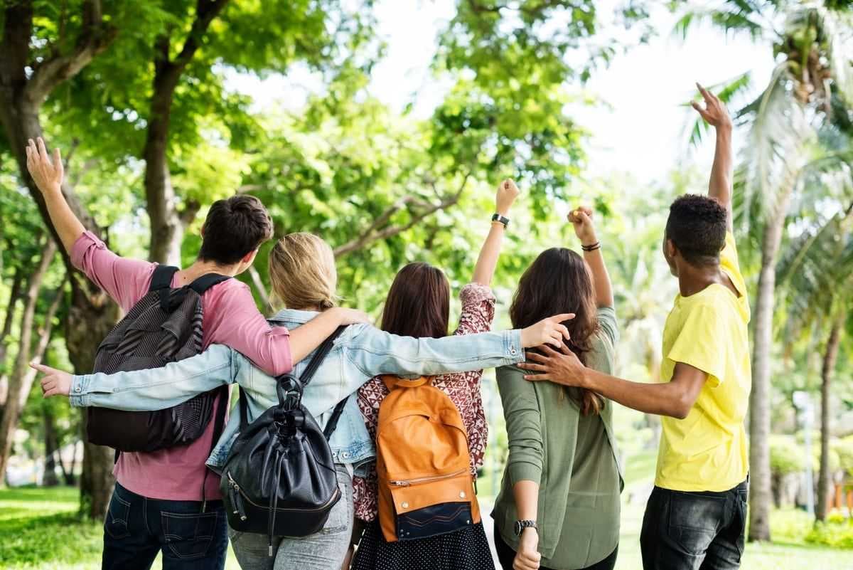Como promover estilos de vida ativos pode salvar vidas: combatendo o suicídio entre jovens através de atividade física e mindfulness