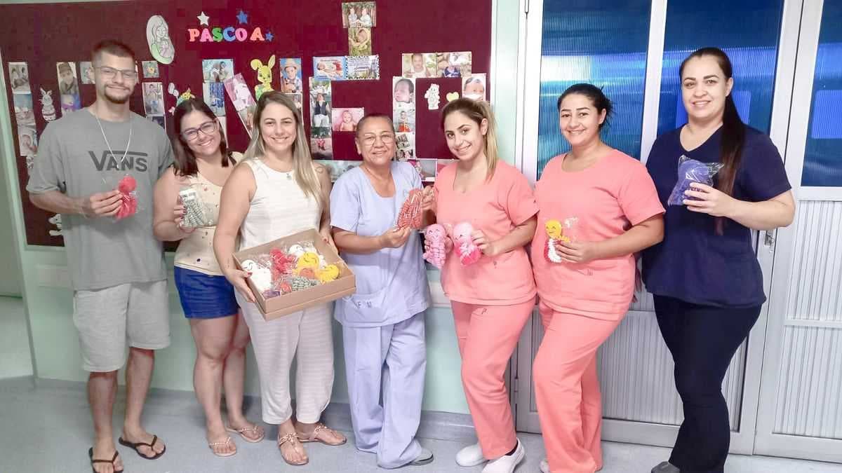 Família de MG doa polvos de crochê para UTI Neonatal da Santa Casa de Jales