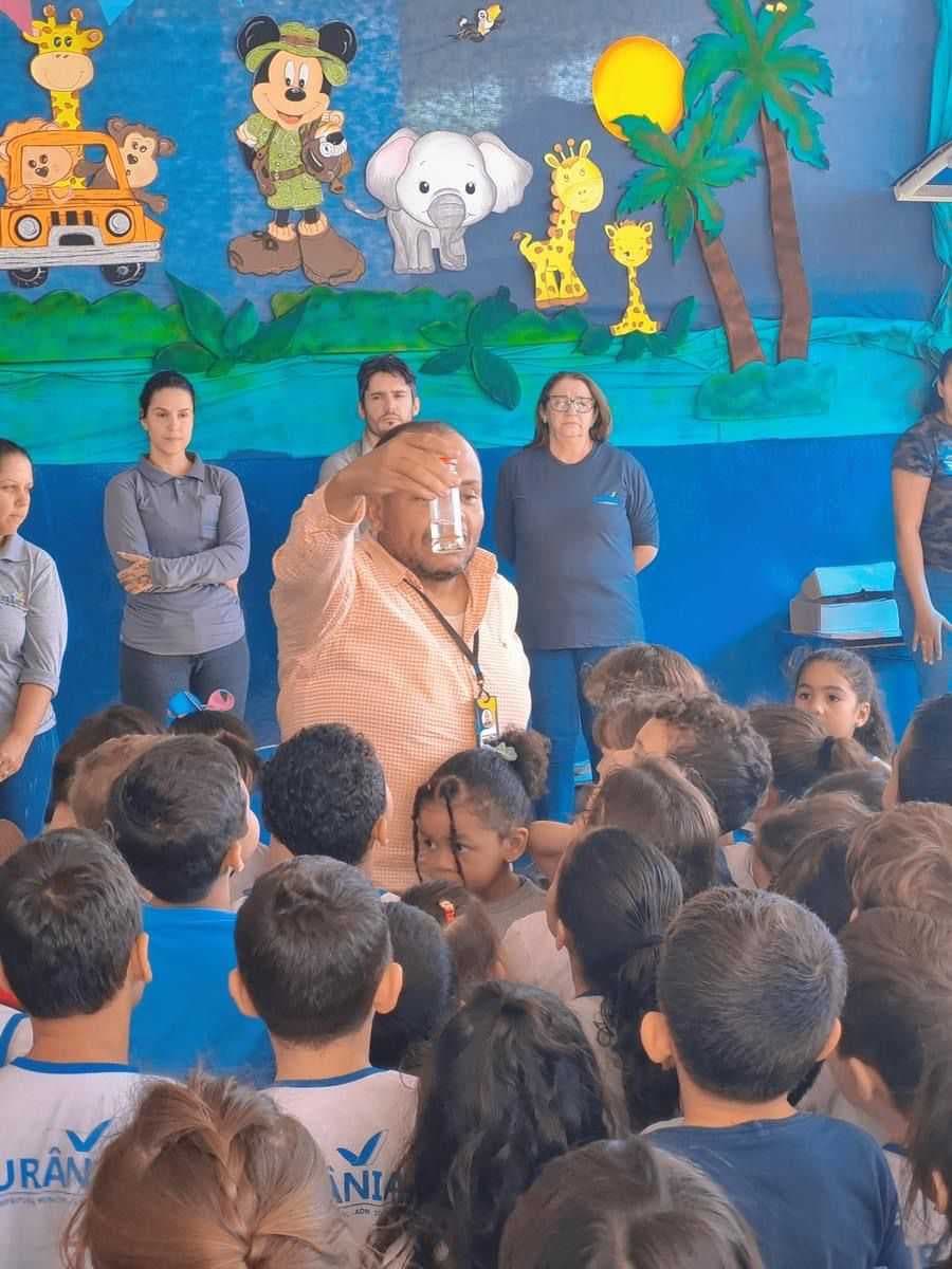 Agentes de endemias fazem palestra sobre combate à Dengue e ao escorpião em escola de Urânia