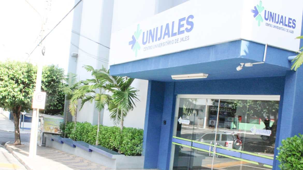 Curso de Letras do Centro UNIJALES comemora 50 anos com nota máxima do MEC