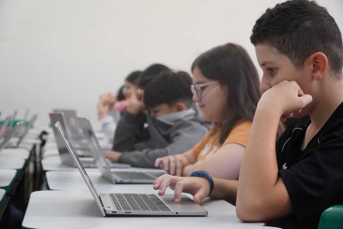 Aulas do 2º semestre começam nesta segunda-feira com novidades para estudantes da rede estadual de SP