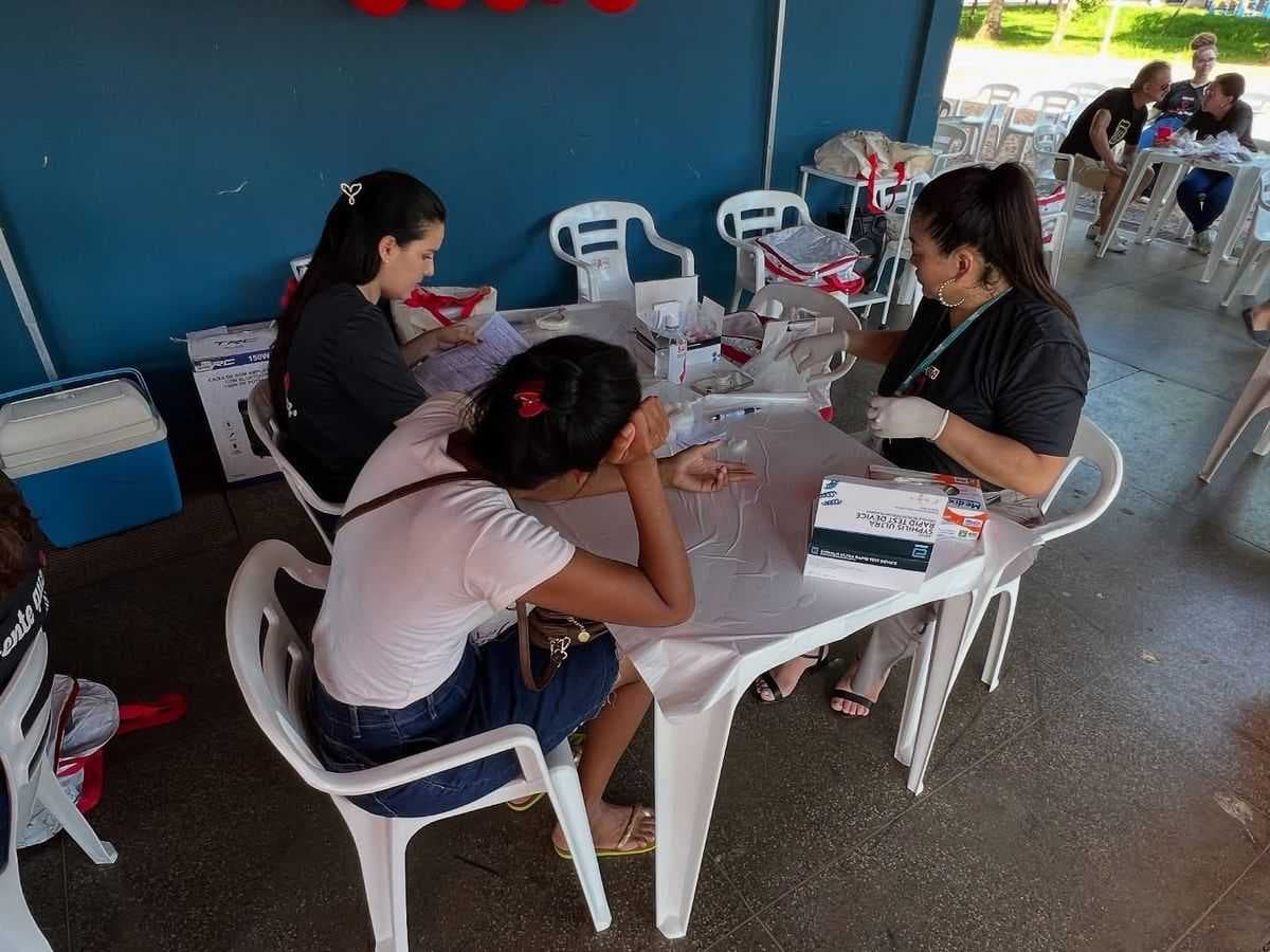 SAE/CTA realizou testes de HIV e Sífilis no Terminal Rodoviário e comemorou a conquista de duas premiações
