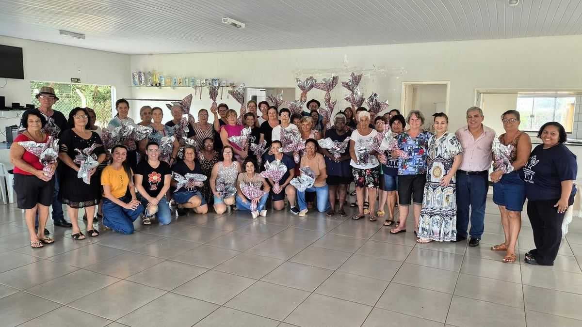 Além das crianças, em Santa Rita D’Oeste, Prefeitura entrega de ovos de Páscoa ao Grupo da Melhor Idade