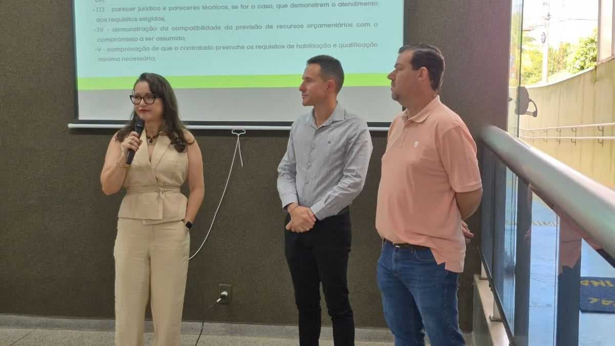 Prefeitura de Santa Albertina promove curso sobre a nova Lei de Licitações na Câmara Municipal