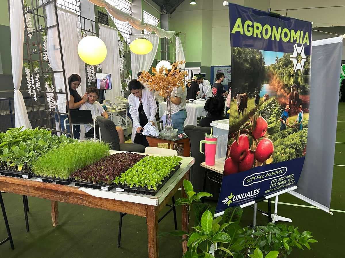 Feira de Profissões do Unijales atrai milhares de visitantes
