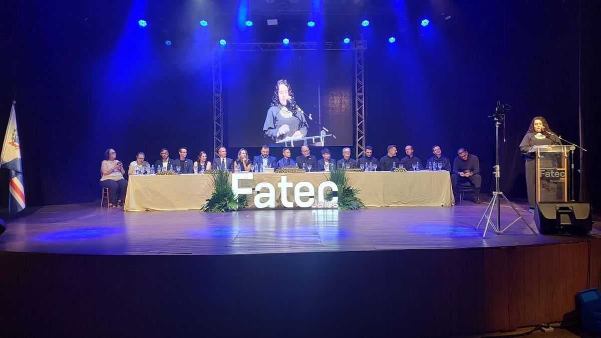 Fatec Jales realiza emocionante cerimônia de colação de grau