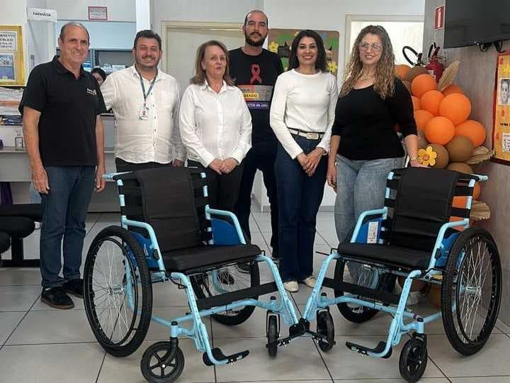 Rotary Clube de Jales realiza doação de cadeiras de rodas para Secretaria de Saúde