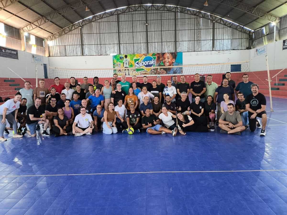 Sesc Rio Preto e Prefeitura de Jales promovem capacitação em pedagogia do voleibol no Dia do Desafio